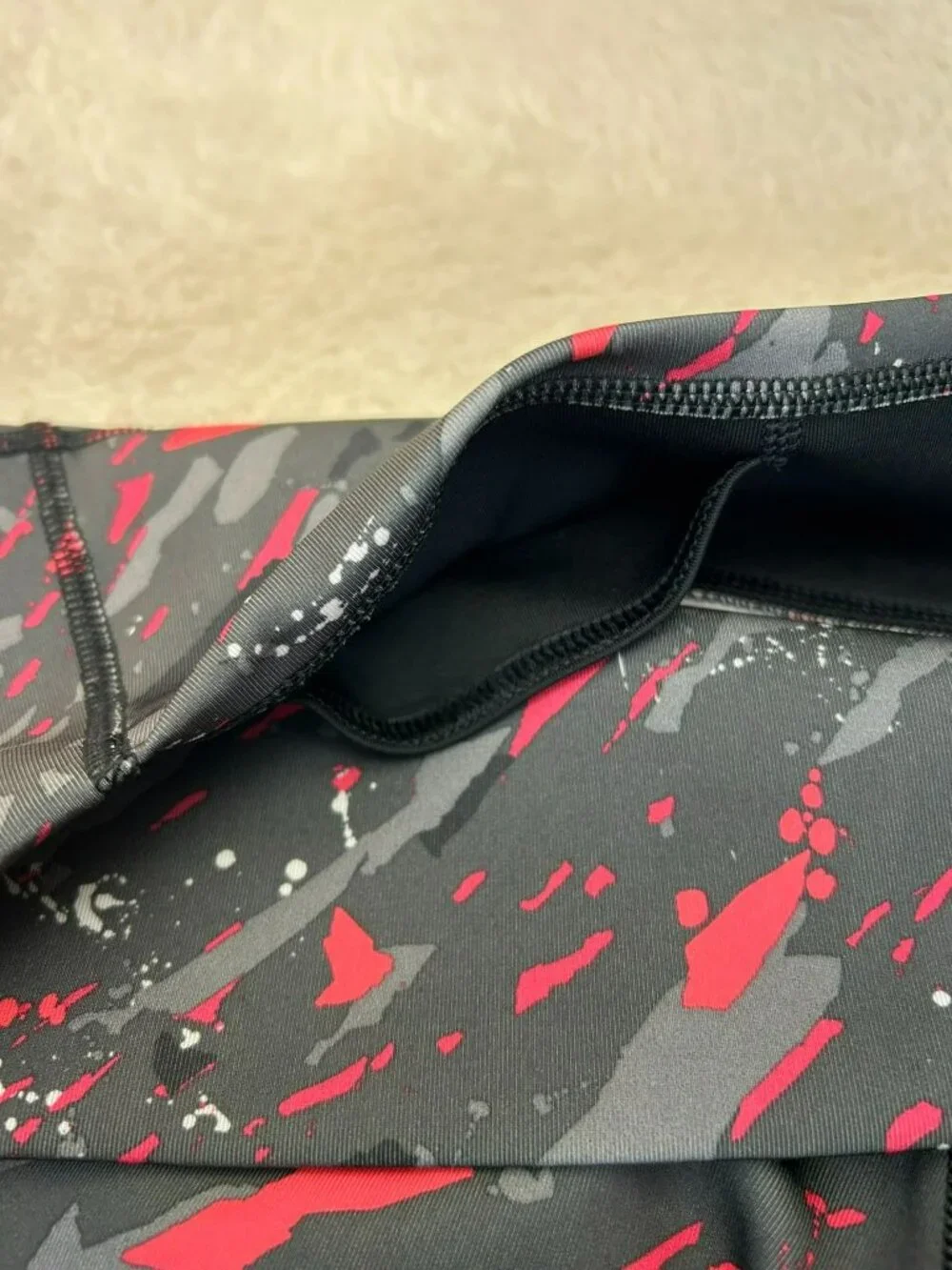 Adidas Womens Climalite Athletic Capri Leggings Large Abstract Print Black & Pin - Picture 5 of 6